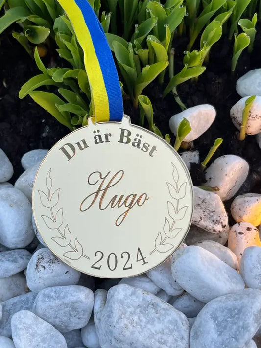 Guldmedalj med Svenskt Band - Perfekt för Prisutdelningar och Evenemang