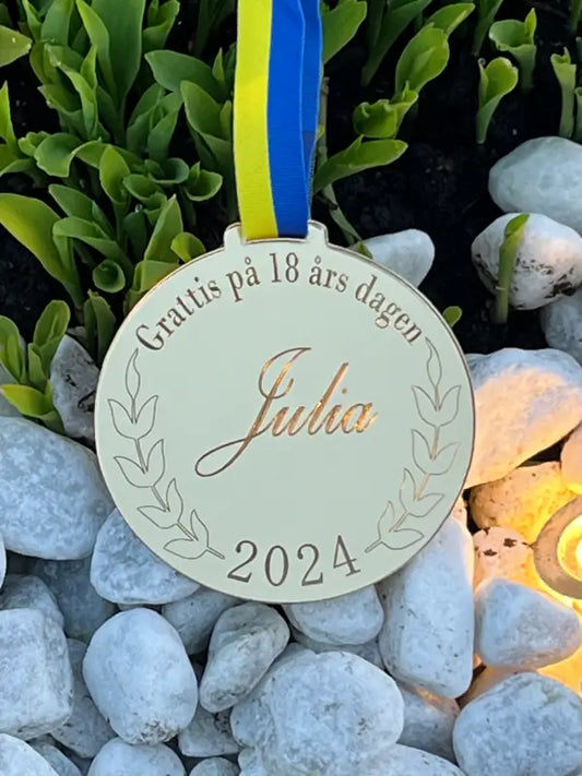 Medalj grattis på 18 års dagen