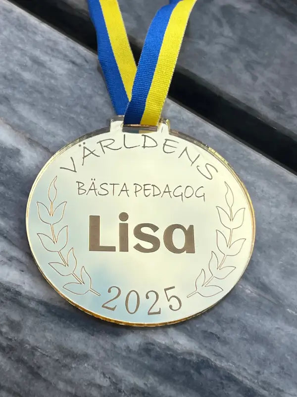 Present till pedagog