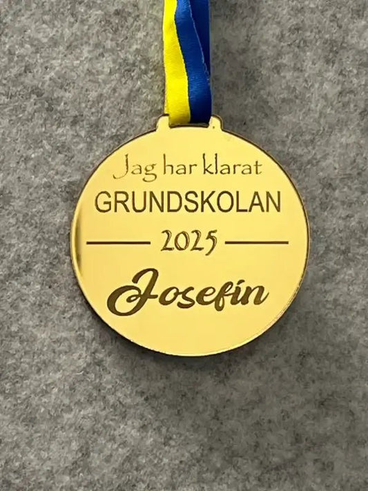 Medalj | Jag har klarat GRUNDSKOLAN - DinMedalj