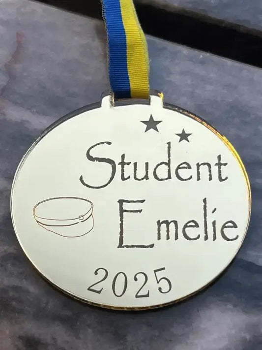 Studentmedalj | Med stjärnor och studentmössa - DinMedalj